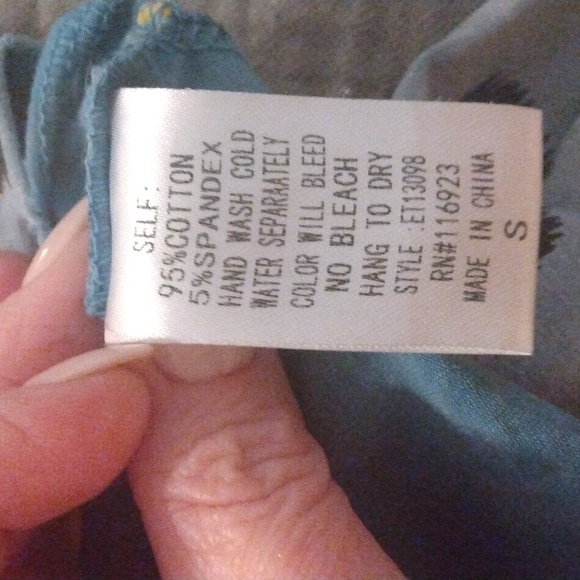 Easel LA super oversized small LS top patchwork colorful leopard - Picture 4 of 9